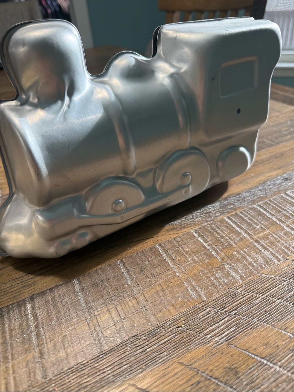 TWO cake pans - duck and train - Picture 4 of 6